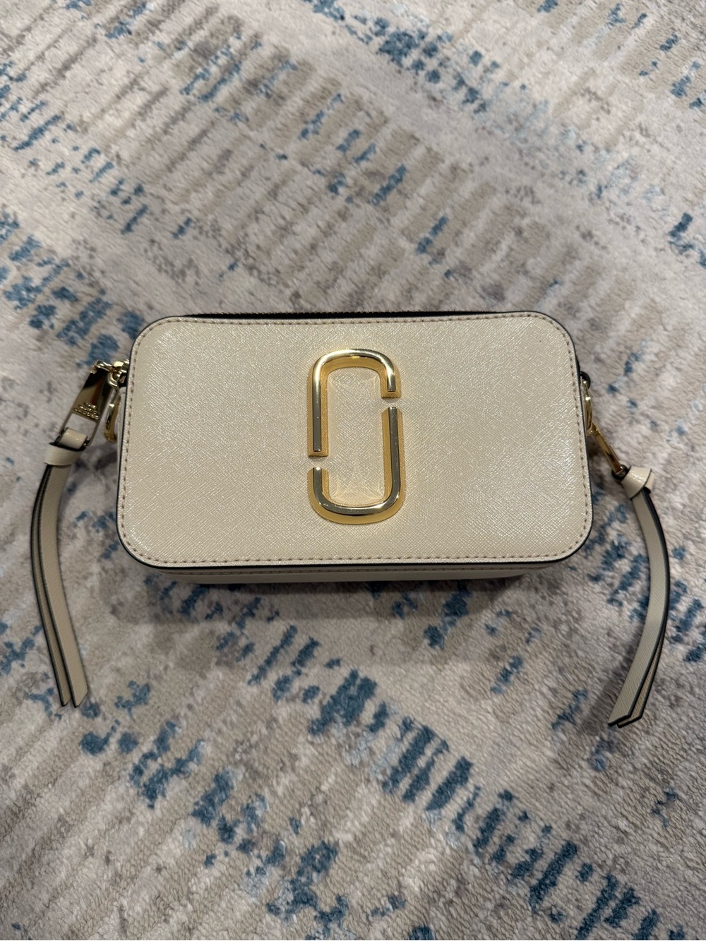 Marc Jacobs Metallic Light Gold New Cloud White Crossbody Camera Bag - No strap